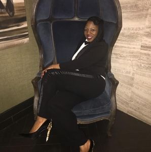 Meet your Posher, Debbie